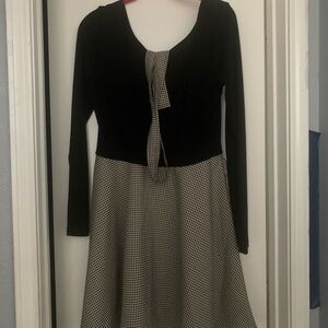 Elegant Black and White Long Sleeve Dress